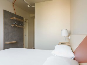 Habitación doble | Escritorio, insonorización, cunas gratuitas y wifi gratis 