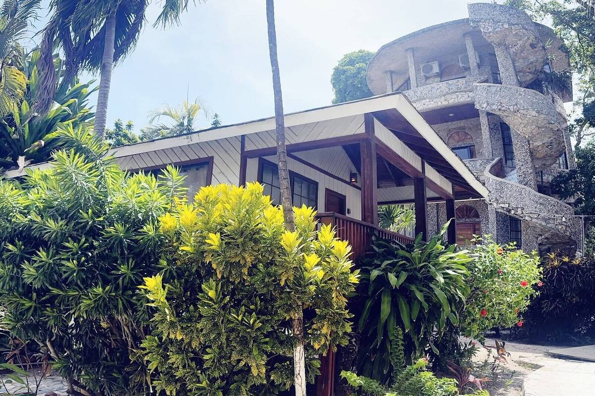 Garden View, Two Beds (WB1) | WiFi (free), bed sheets