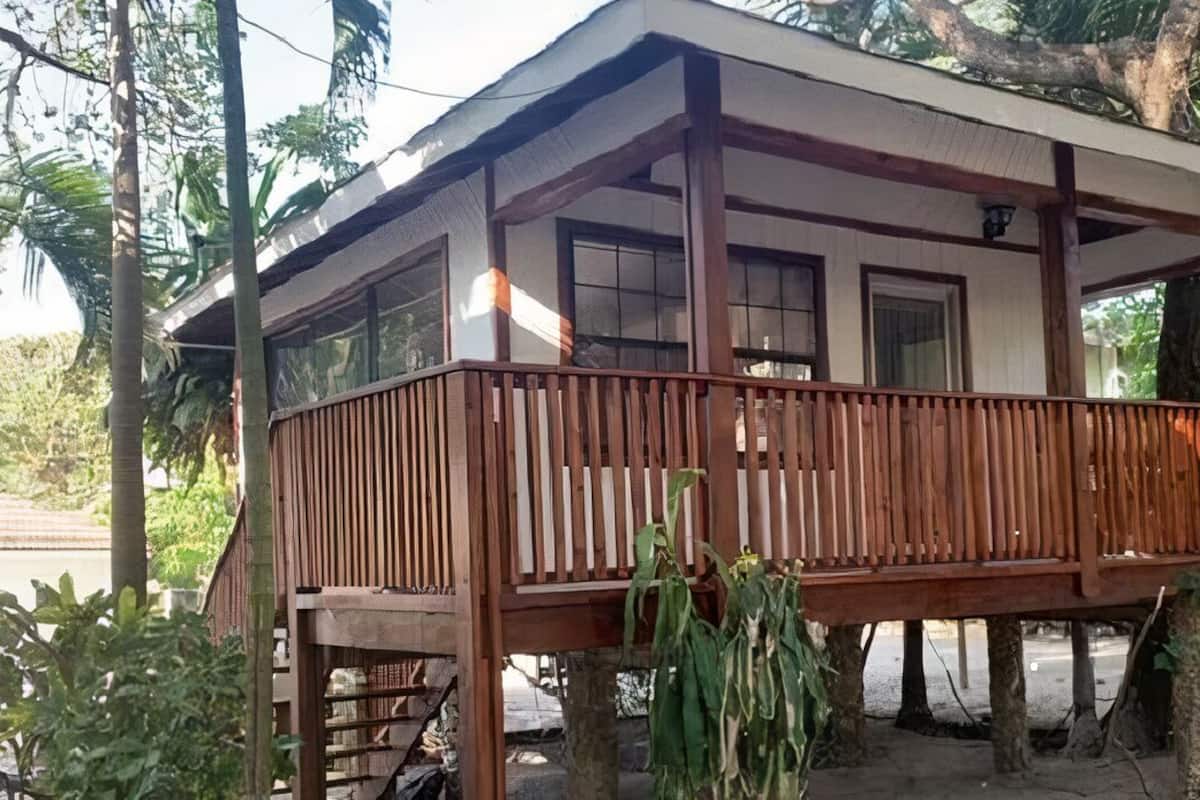 Cabana, várias camas (one double and one single) | 1 quarto, Wi-Fi de cortesia, roupa de cama