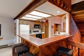 コンドミニアム 3 ベッドルーム (Shuttle to Slopes) | 専用キッチン
