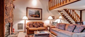 Sunburst in Elkhorn by Alpine Lodging