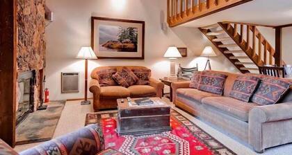 Sunburst in Elkhorn by Alpine Lodging