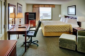 Desk, blackout drapes, free WiFi, bed sheets