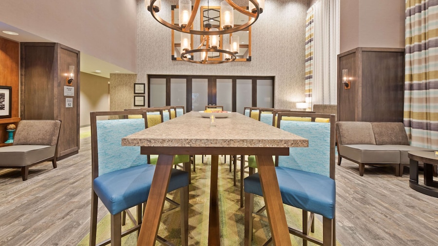 Hampton Inn & Suites North Huntingdon-Irwin