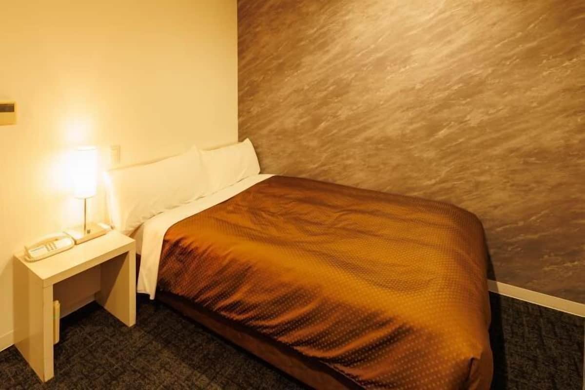 1 quarto, edredons de pluma, escrivaninha, quartos à prova de som