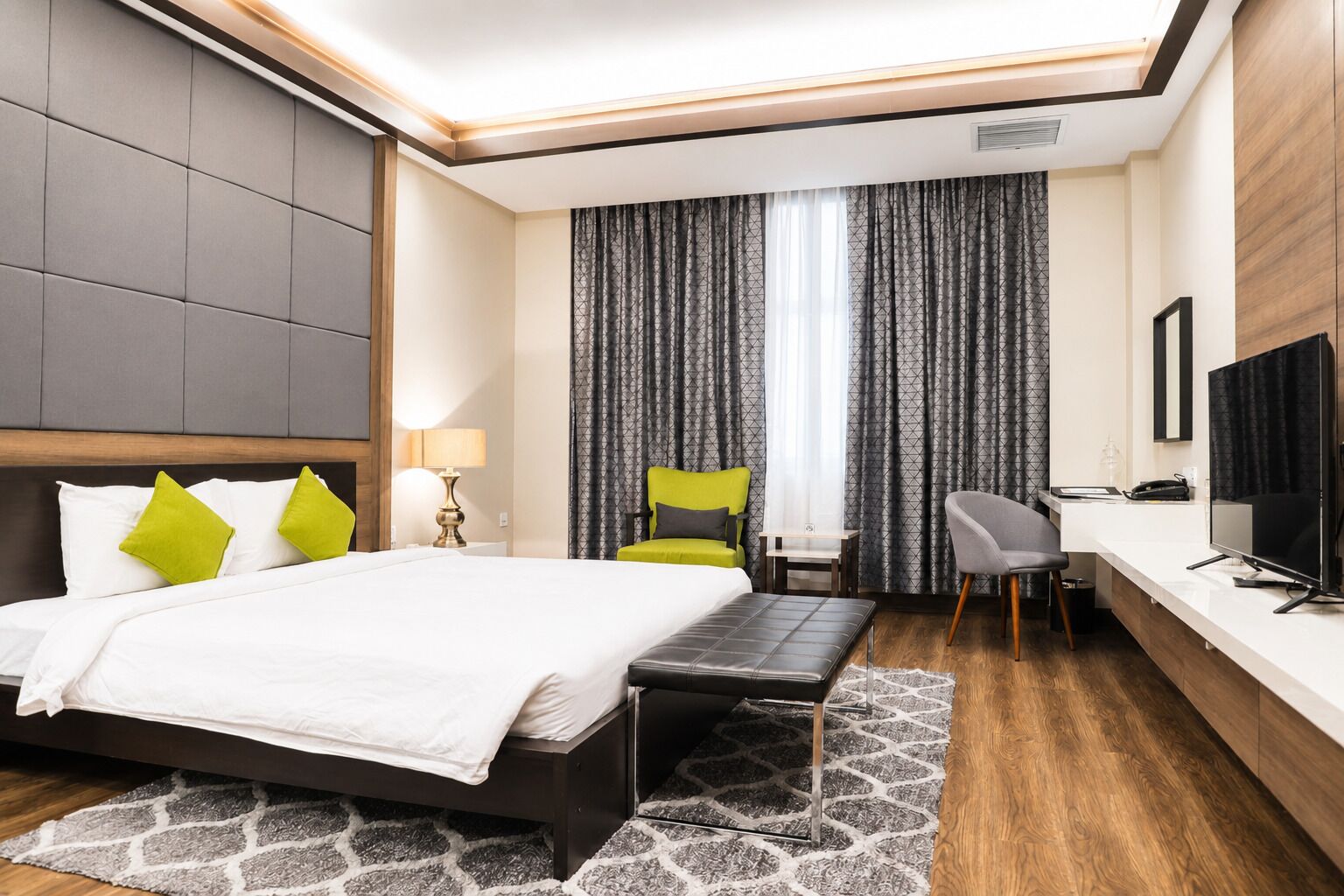 In-room safe, desk, free WiFi, bed sheets