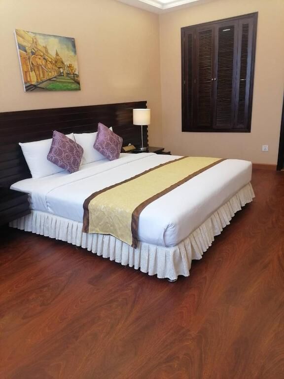 Standard Double Room | In-room safe, desk, free WiFi, bed sheets