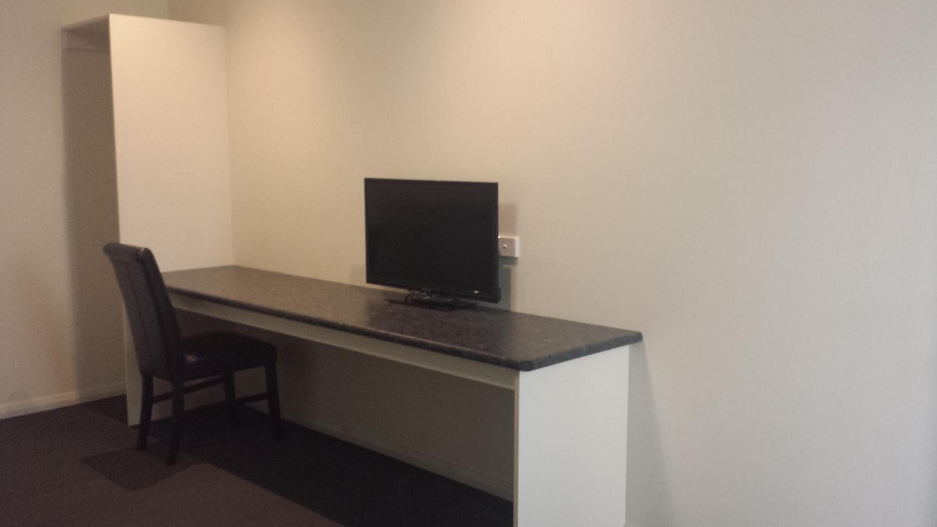 1 bedroom, premium bedding, desk, soundproofing