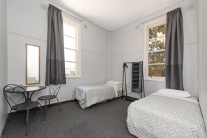 Twin Room | Free WiFi, bed sheets