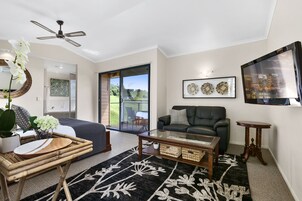 Cabana superluxo, 1 cama Queen, banheira de imersão | Roupas de cama premium, quartos à prova de som