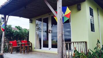 Deluxe River View, Air Conditioned | Terraza o patio