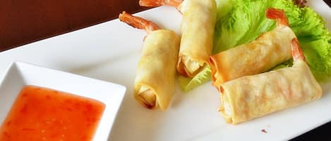 Khu ăn uống
