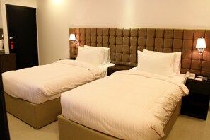 Deluxe Twin Room, 1 Bedroom, City View | Premium bedding, down comforters, minibar, in-room safe - Blossom Hotel Dhaka (Dhaka)