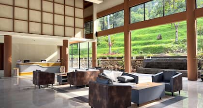 Grand Cempaka Resort Hotel