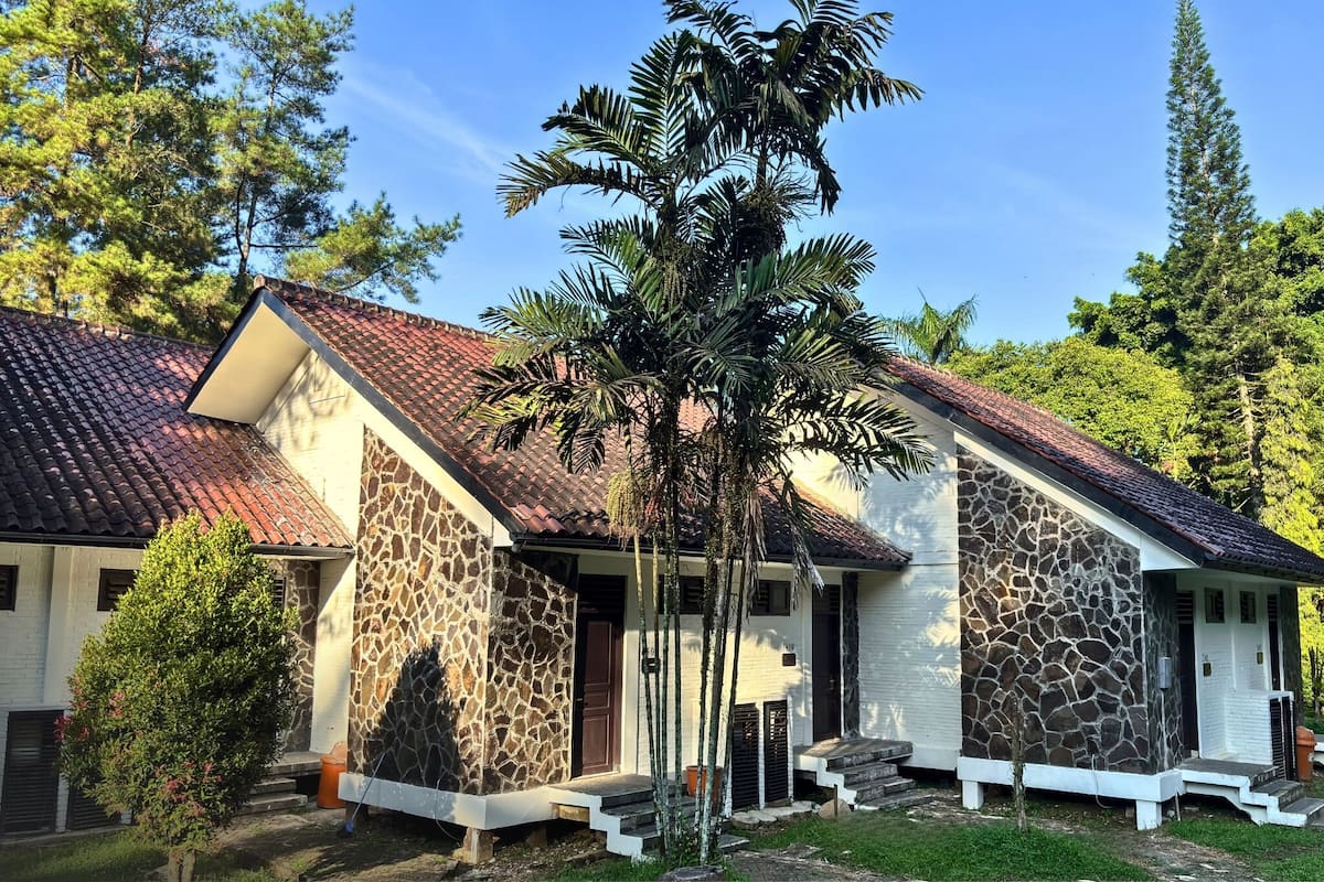 Deluxe Room | 2 bedrooms, desk, laptop workspace, free WiFi