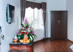1 bedroom, premium bedding, down duvets, memory-foam beds - New Airport Hotel (Hanoi)