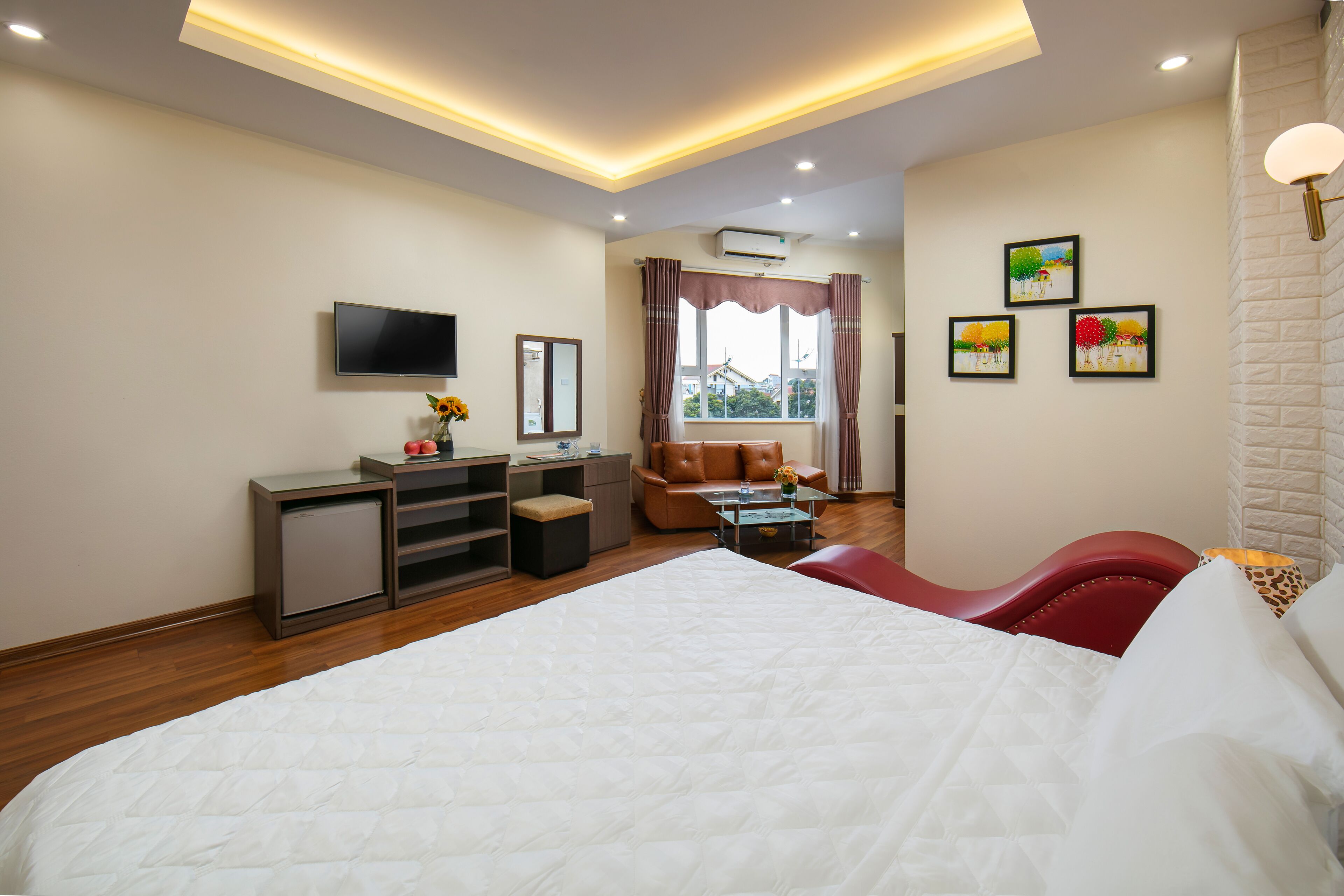 1 bedroom, premium bedding, down duvets, memory-foam beds