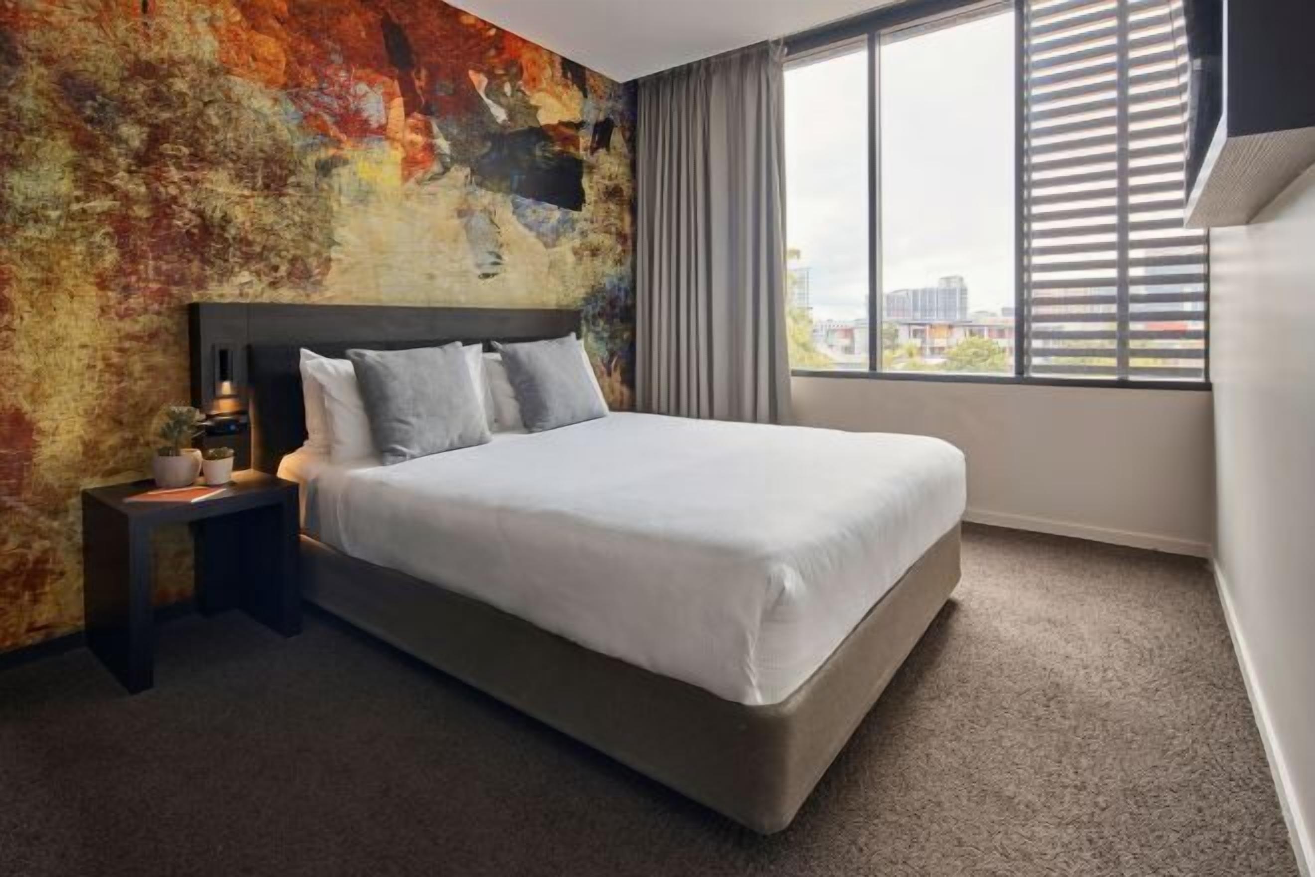 Minibar, in-room safe, iron/ironing board, WiFi