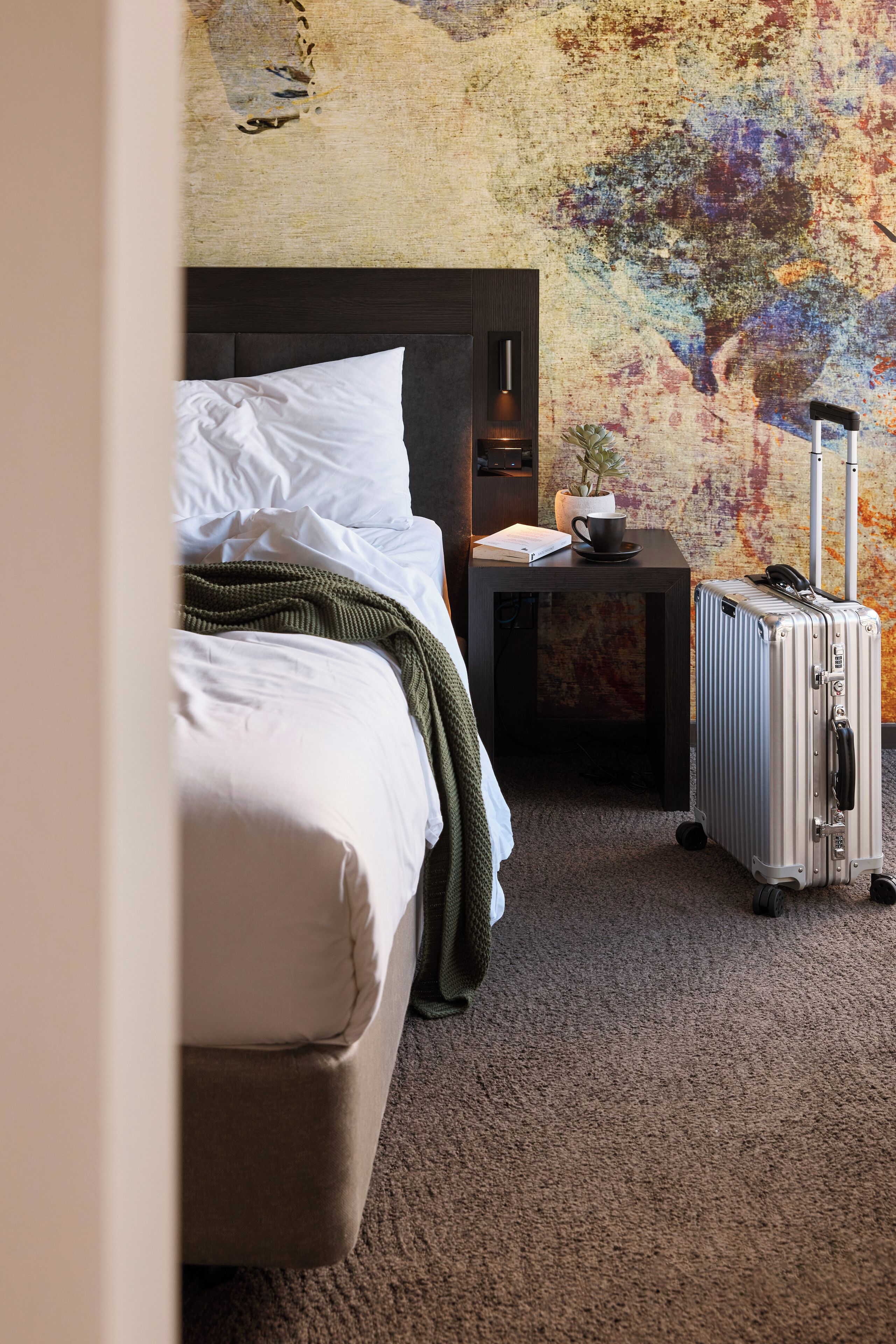 Minibar, in-room safe, iron/ironing board, WiFi