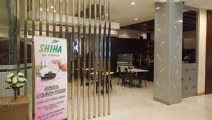 점심 식사 및 저녁 식사 제공