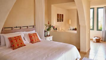 In-room safe, blackout curtains, soundproofing, iron/ironing board