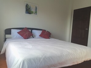 2 Bedrooms House