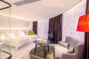 Blackout drapes, rollaway beds, free WiFi - Fu Qian Ming Tai Service Apartment (Guangzhou)