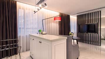 Cortinas blackout, camas plegables/adicionales y wifi gratis