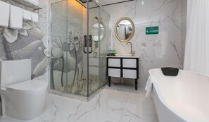 Camera Executive | Bagno | Pantofole, asciugamani