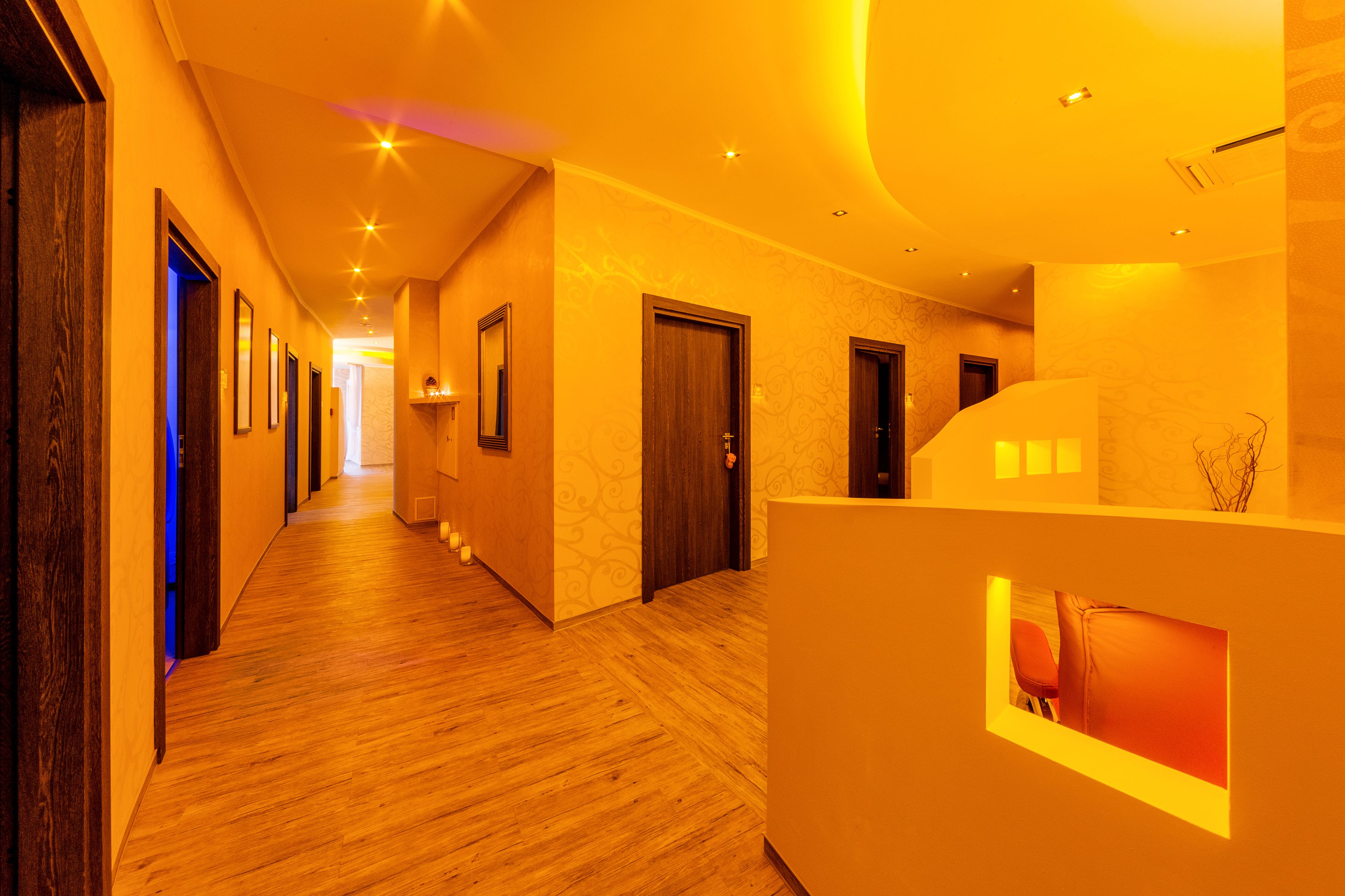 sauna, body treatments, body wraps, body scrubs, facials