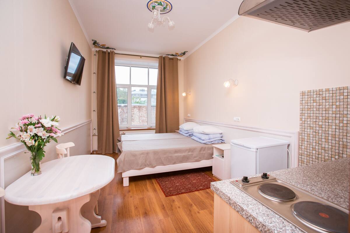 Iron/ironing board, free WiFi, bed sheets