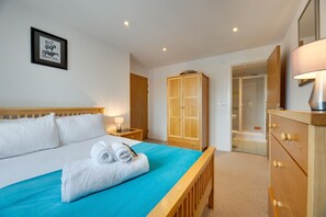 2 bedrooms, premium bedding, individually decorated