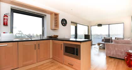 Fenwick Chambers - By Week2Week