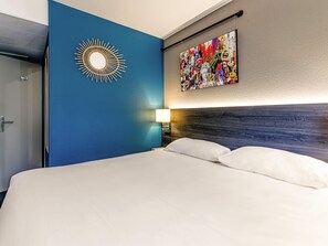 Room, 1 Double Bed | Pillow-top beds, desk, soundproofing, free WiFi - Greet Hotel Bordeaux Floirac Arena (Floirac)
