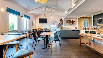 Daily buffet breakfast (EUR 11 per person)