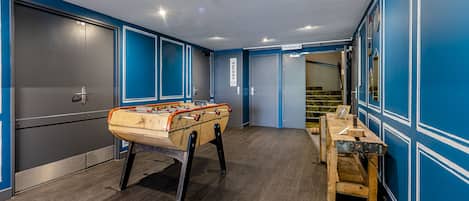 Spielezimmer