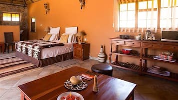Habitación ejecutiva | Escritorio, wifi gratis, ropa de cama