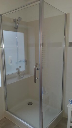 Douche de la salle de bain