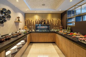 Breakfast buffet - Hotel Montanara (Ischgl)