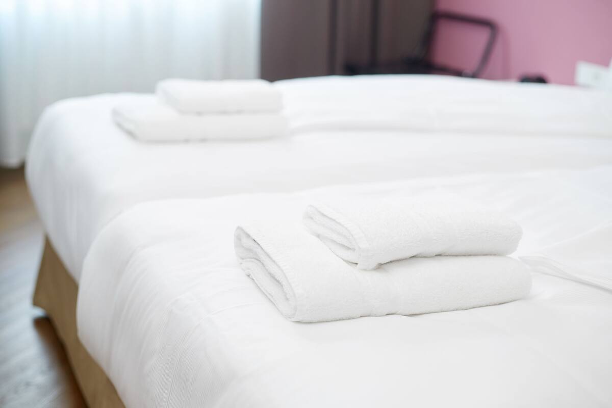 1 bedroom, in-room safe, blackout curtains, soundproofing