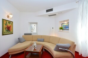 Minibar, desk, free WiFi - Hotel Adriana (Split)