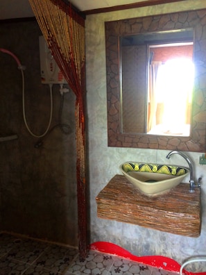 Superior Room (Baan Rung Nok) | Bathroom