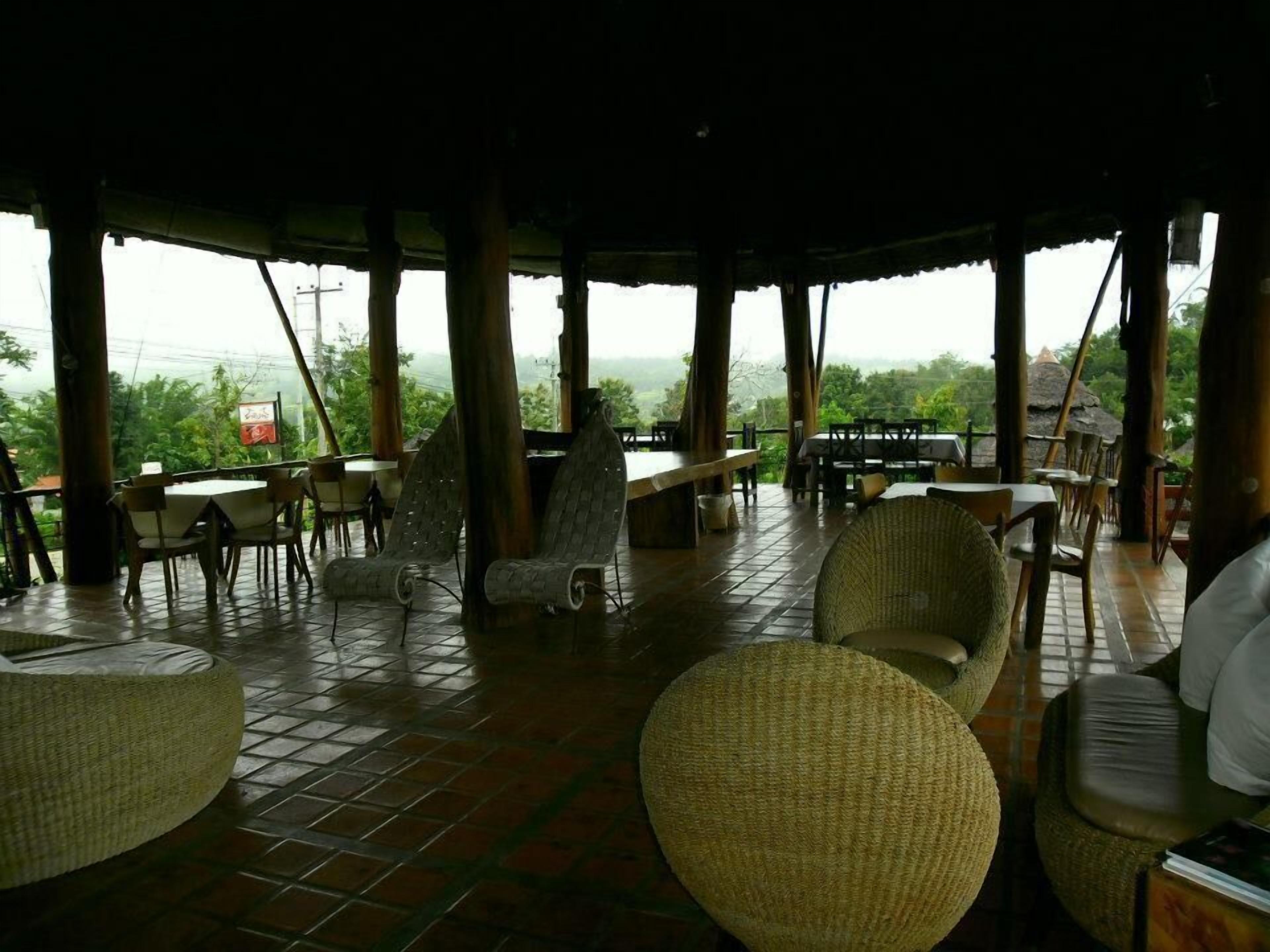 Área de estar no saguão