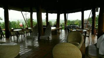 Área de estar no saguão