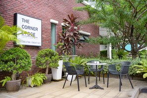 Porch - The Corner Lodge (Pattaya)