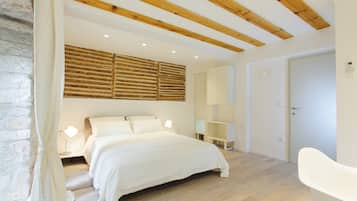 Minibar, in-room safe, desk, blackout curtains