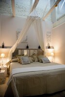 Panoramic Studio, Refrigerator & Microwave, Tower | Living room | Flat-screen TV