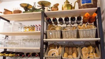 Desayuno continental (EUR 15 por persona)