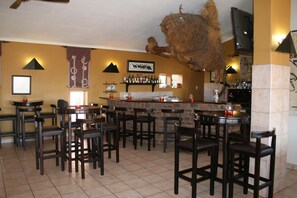 Petit déjeuner, déjeuner et dßner servis sur place