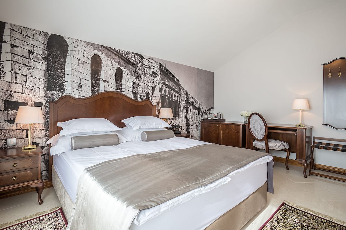 Superior Double Room, Balcony | Premium bedding, minibar, in-room safe, soundproofing